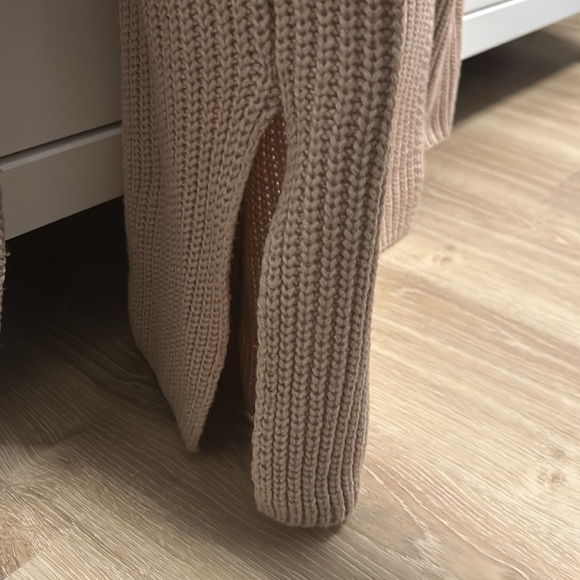 Pink knit sweater - Picture 3 of 4